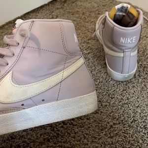 Lilac Nike Mid ‘77 Blazers